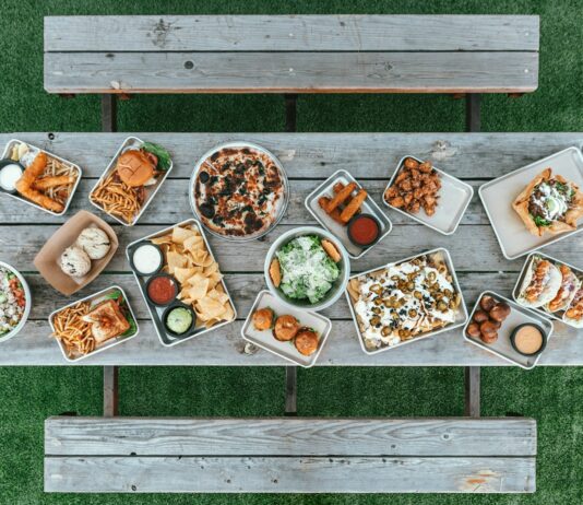 면역 체계를 강화하는 생활 습관 assorted-variant of food lot