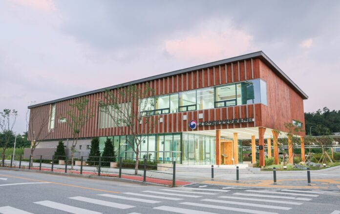 붙임 2. 국가산림위성정보활용센터 내%U2027외부 사진(1)